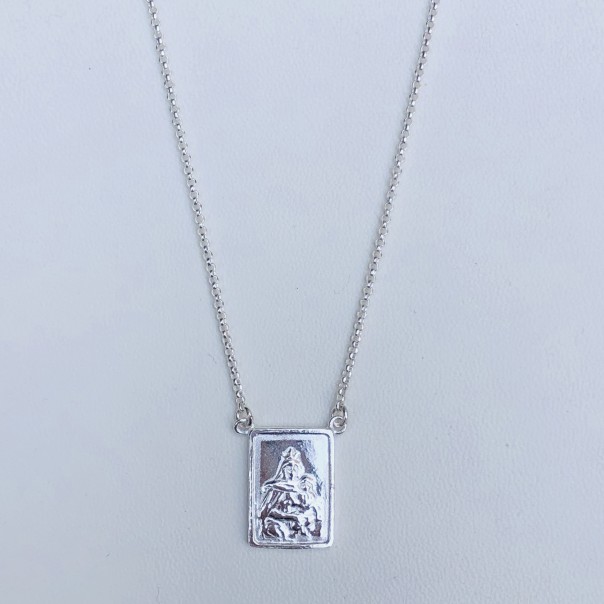 Scapular choker necklace