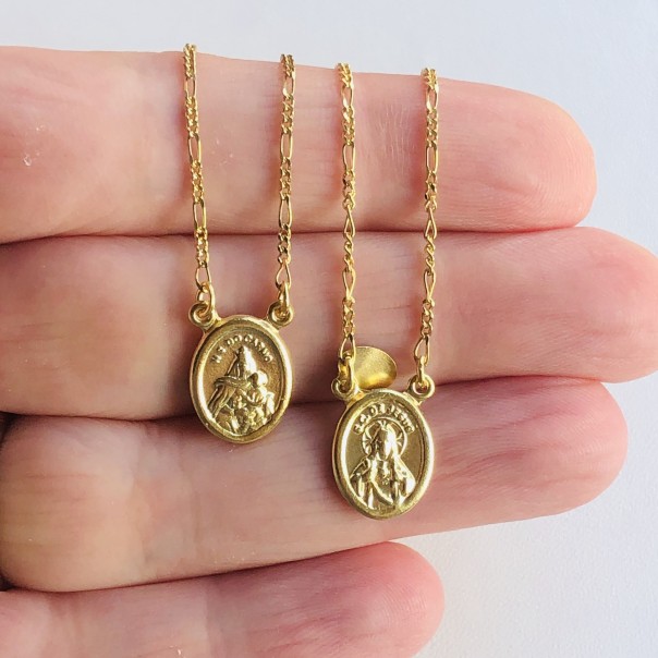 Scapular silver gilt oval medals