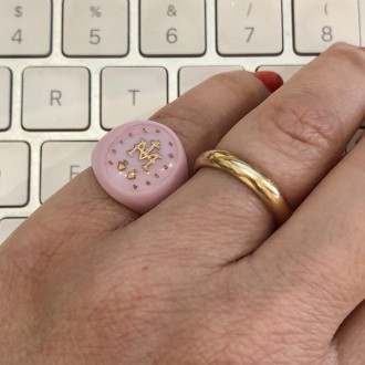 Anello monogramma miracolosa rosa