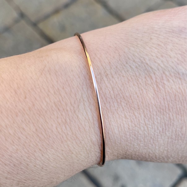 Semi-rigid silver bracelet