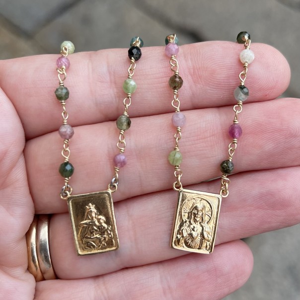 Faceted tourmaline scapular