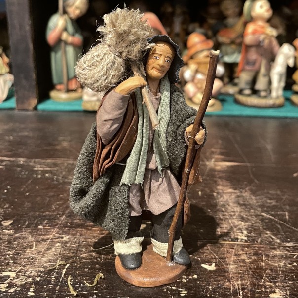 Uomo con fagotto - presepe napoletano - 13 cm