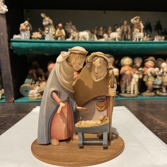 Sacra Famiglia su piedistallo, Presepi da collezione 2