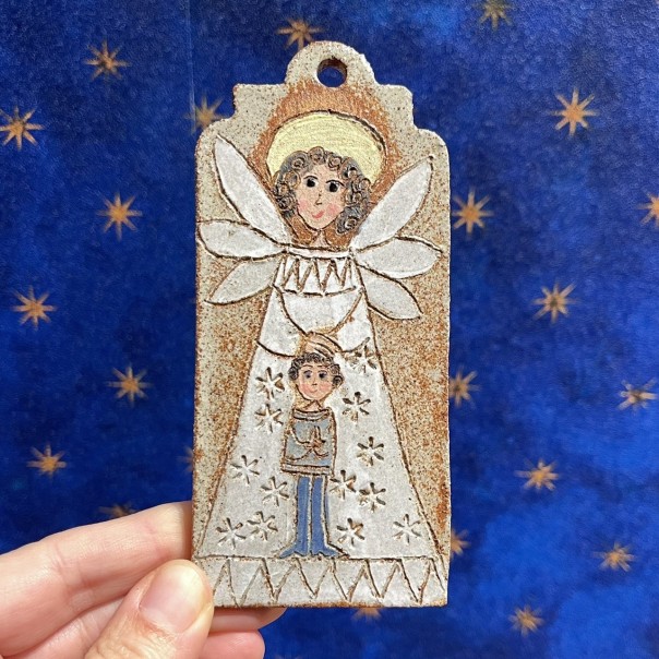 Guardian angel with child, Gres by Tania