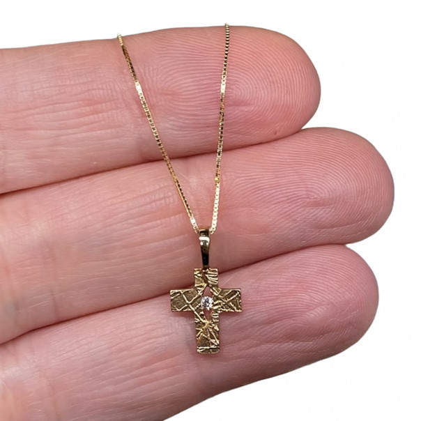 La Crepa e la Luce 18 karat gold necklace