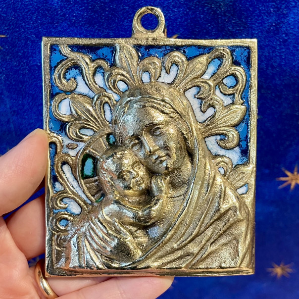 Madonna con bambino in bronzo smaltato