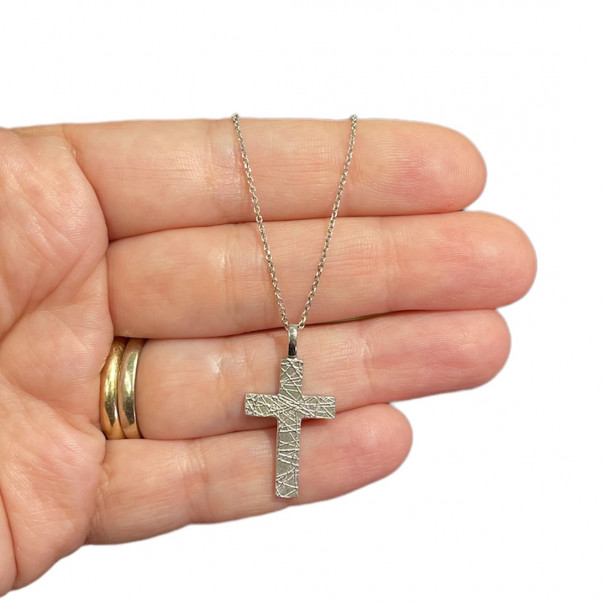 hand made 925 silver chain with cross.