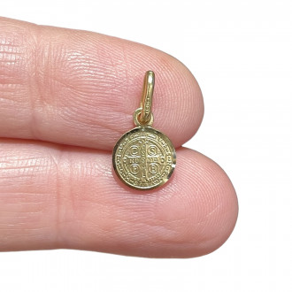 Saint Benedict medal in 18 carat gold 2