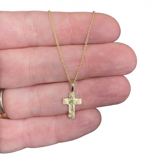 croce pietra del sepolcro