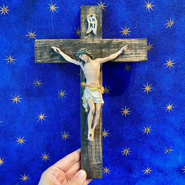 Crucifix carved in antiqued wood