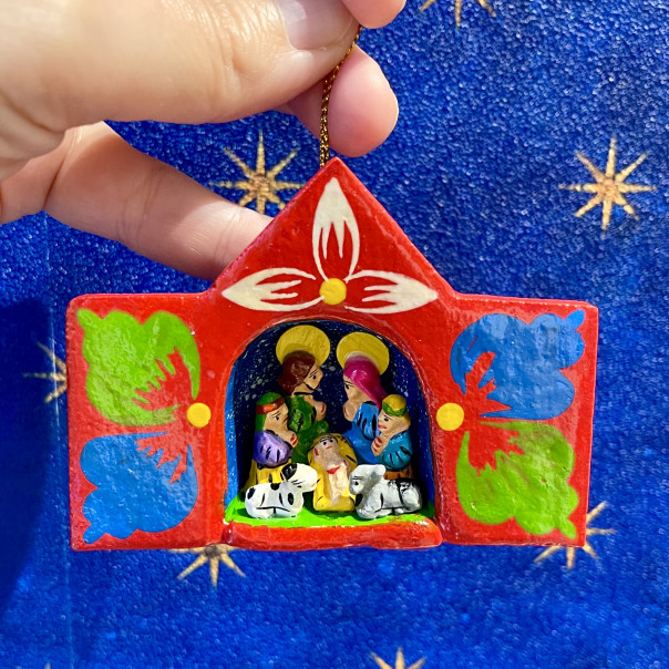 Medium triptych Peruvian nativity scene