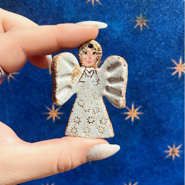 Stoneware angels to hang