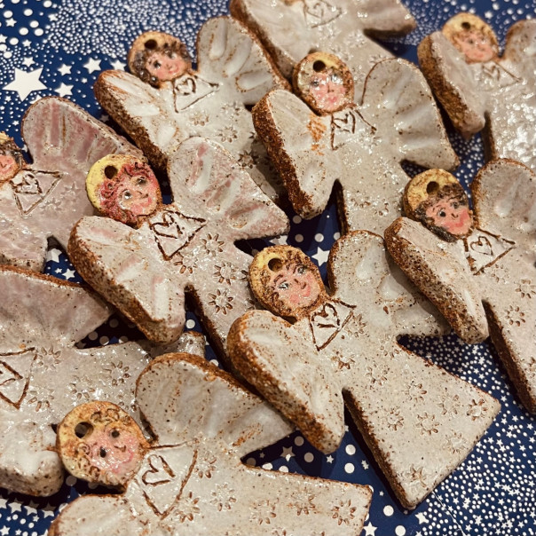 Stoneware angels to hang
