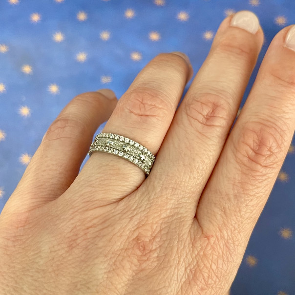 Anello rosario fascia con zirconi rodiato