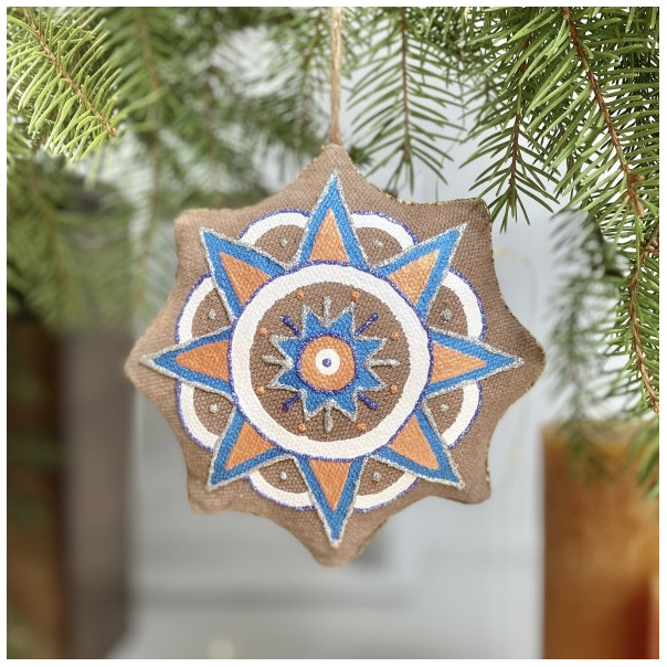 Christmas tree decoration nativity scene to hang