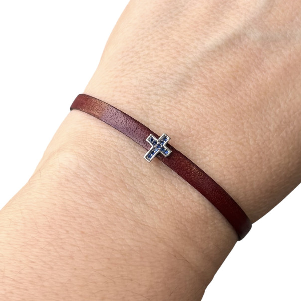 Leather bracelet with cross.