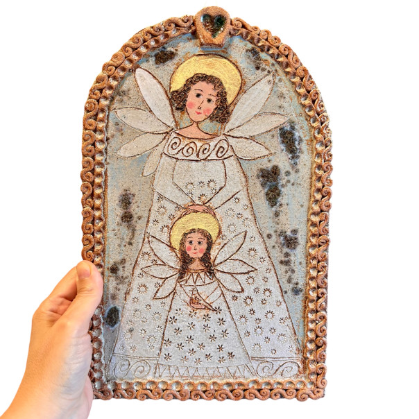 Heart angel with dark brown stoneware...