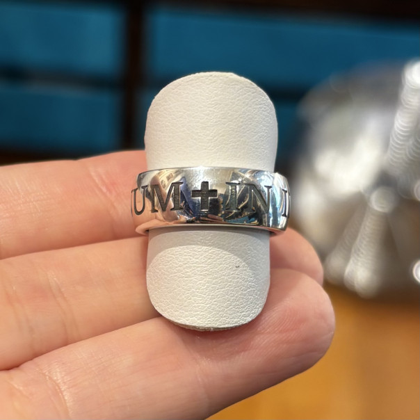 Anello In Illo Uno Unum