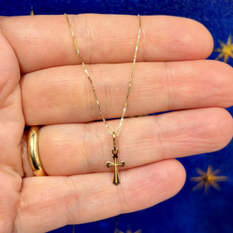 Essential Small 18K Gold Cross 2